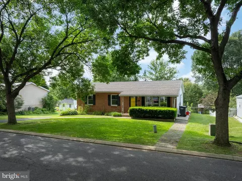 139 Kuhns Ln, State College, PA 16801
