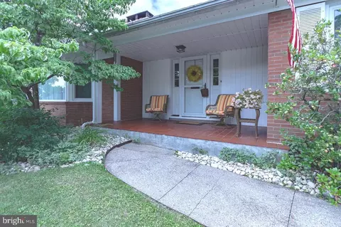 6 S 8th St, Philipsburg, PA 16866