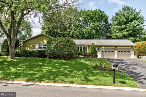 328 Mcbath St, State College, PA 16801