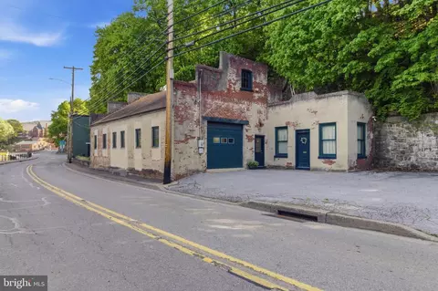 146 S Water St, Bellefonte, PA 16823