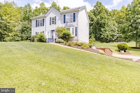 175 Creekside Ln, Port Matilda, PA 16870