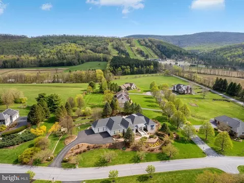 220 Mt Pleasant Dr, Boalsburg, PA 16827