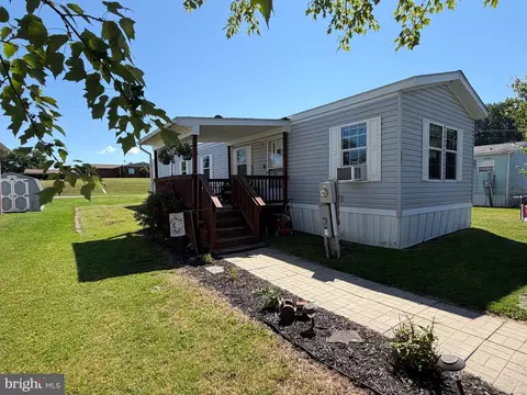 128 Country Ln, Bellefonte, PA 16823