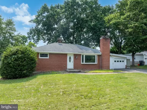 1354 Harris St, State College, PA 16803