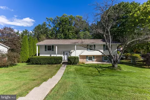 1023 Saxton Dr, State College, PA 16801