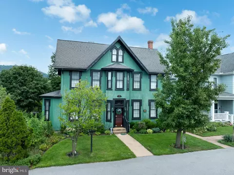 223 W Curtin St, Bellefonte, PA 16823