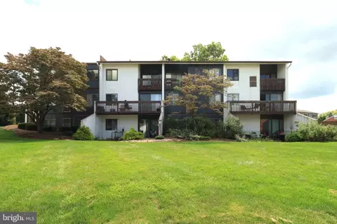 808 Stratford Drive Dr #13, State College, PA 16801