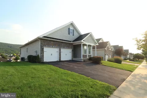 233 Beacon Cir, Boalsburg, PA 16827
