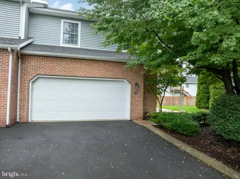 1460 Blue Course Dr #26, State College, PA 16803