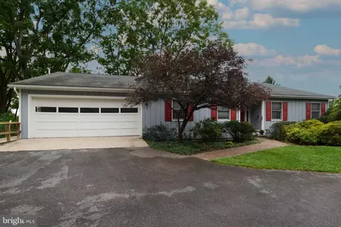 645 Royal Cir, State College, PA 16801
