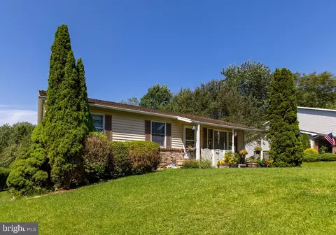 105 Rhaubert Cir, State College, PA 16801