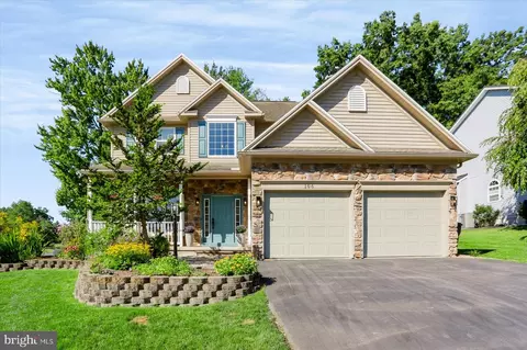 106 Hunter Wood Way, Port Matilda, PA 16870