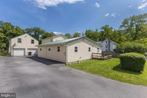 1112 Furnace St, Julian, PA 16844