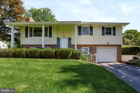 687 Thompson St, Lemont, PA 16851