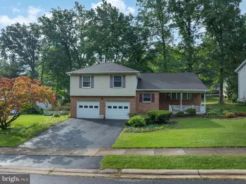 642 Stoneledge Rd, State College, PA 16803