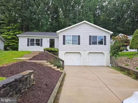 641 Benjamin Ct, State College, PA 16803