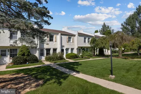 923 Stratford Ct, State College, PA 16801