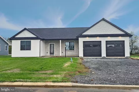 214 Heirloom Dr, Centre Hall, PA 16828