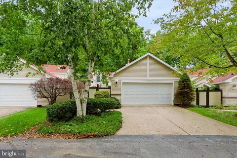 371 Oakwood Ave, State College, PA 16803