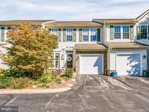 142 Scenery Ct, State College, PA 16801