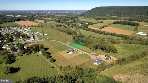 655 Montclair Ln, Boalsburg, PA 16827