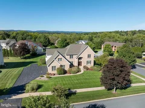 790 Teaberry Ln, State College, PA 16803