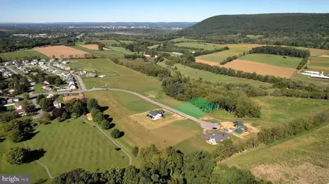 661 Montclair Ln, Boalsburg, PA 16827