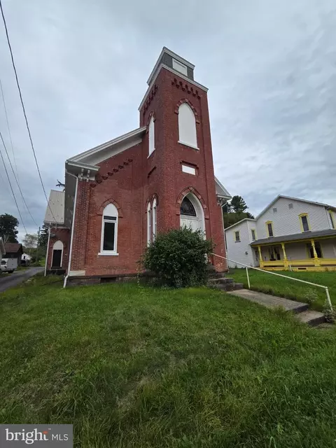 498 Main St, Coburn, PA 16832