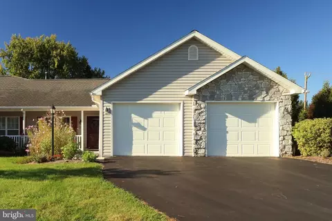 109 Wynwood Dr, Centre Hall, PA 16828