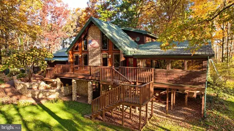 676 Uzzell Rd, Snow Shoe, PA 16874