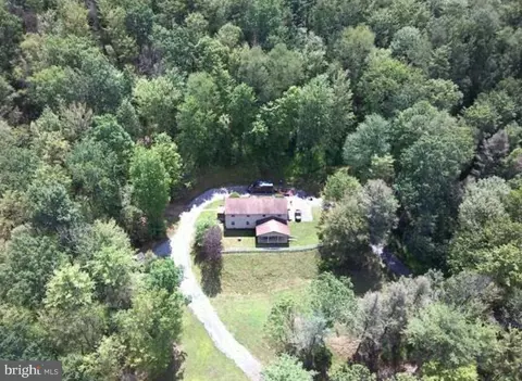 920 Jones Rd, Mill Hall, PA 17751