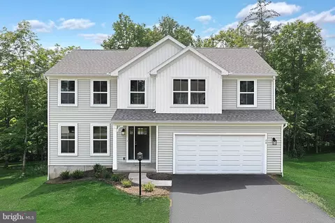 74 Whitetail Cir, Mill Hall, PA 17751