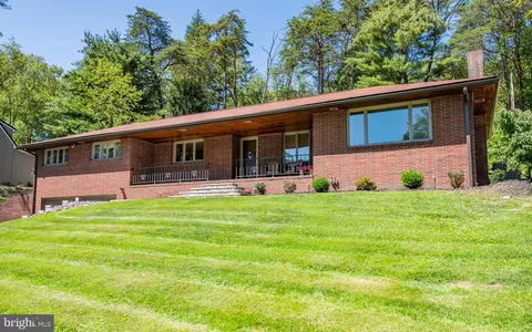 120 Hill St, Lock Haven, PA 17745