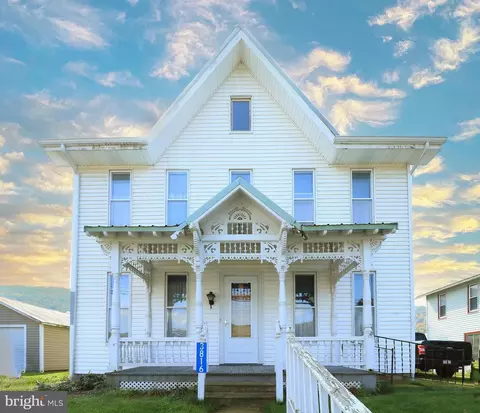 3816 Narrows Rd, Loganton, PA 17747