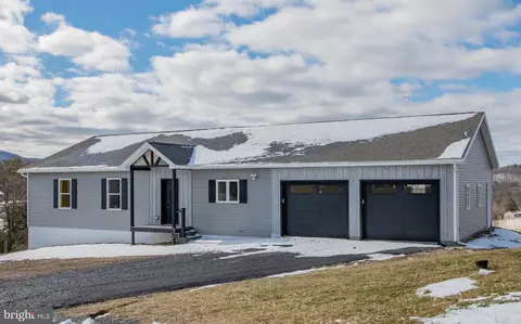 53 Julia Dr, Lock Haven, PA 17745