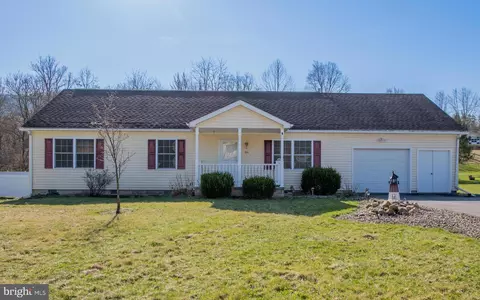 334 Furnace Rd, Mill Hall, PA 17751