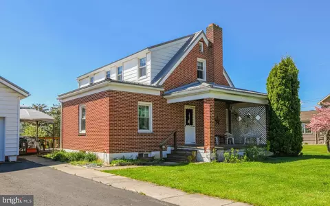 52 E Anthony St, Loganton, PA 17747