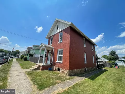 215 W Clinton St, Lock Haven, PA 17745