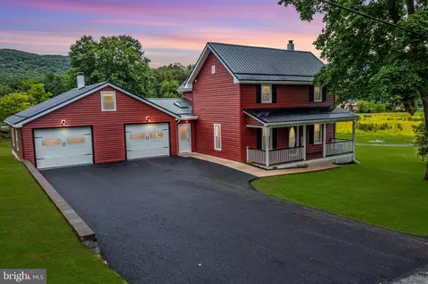 73 Hill St, Mill Hall, PA 17751