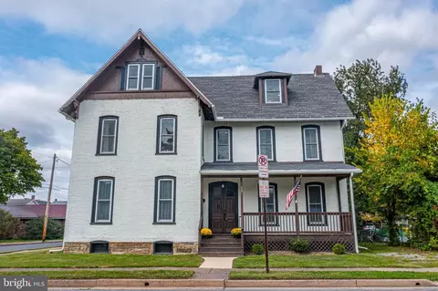 23 W Clinton St, Lock Haven, PA 17745