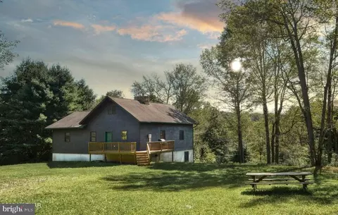 195 S Springbrook Rd, Lock Haven, PA 17745