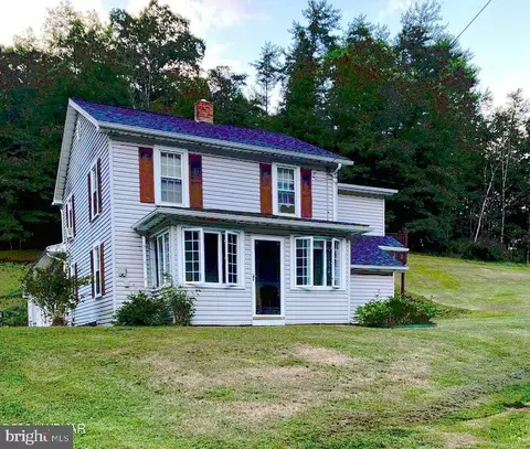 300 Sugar Run Rd, Beech Creek, PA 16822