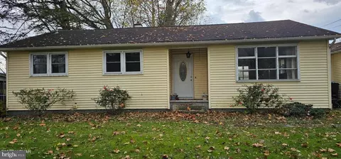 2318 Sulphur Run Rd, Jersey Shore, PA 17740