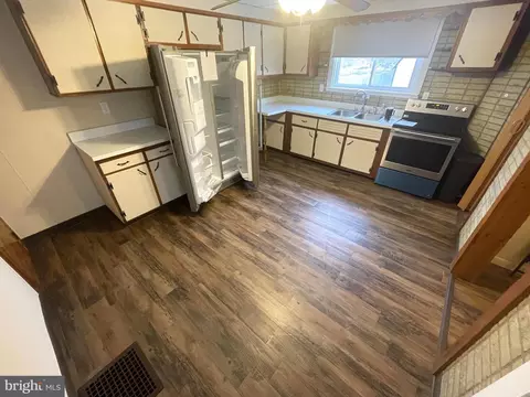 338 E Bald Eagle St, Lock Haven, PA 17745 photo 7