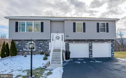 114 Whitetail Cir, Mill Hall, PA 17751