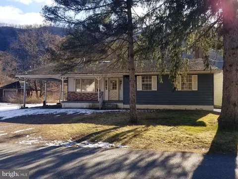 1130 Market St, Renovo, PA 17764