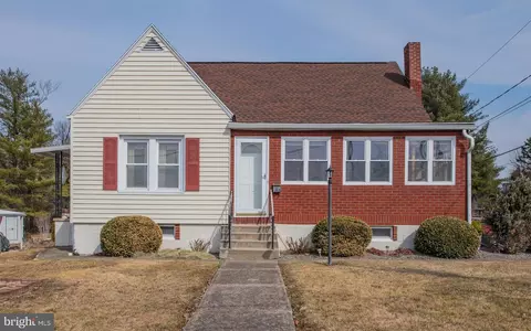 748 Sturdevant St, Flemington, PA 17745