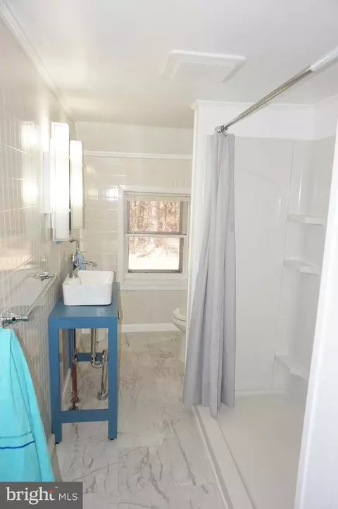 Bath - 37 Ruby Ln, North Bend, PA 17760 photo 1 of 2