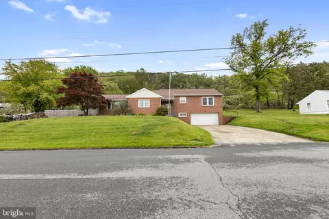 514 E Guardlock Dr, Lock Haven, PA 17745 photo 31