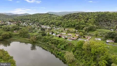 514 E Guardlock Dr, Lock Haven, PA 17745 photo 36